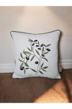 Nakış işlemeli Zeytin desen Nakışlı Kırlent Kılıfı 42x42 cm - Görsel 2