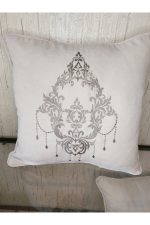 Nakışlı Kırlent Kılıfı Damask Model Işlemeli Biyeli
