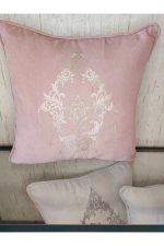 Nakışlı Kırlent Kılıfı Damask Model Işlemeli Biyeli