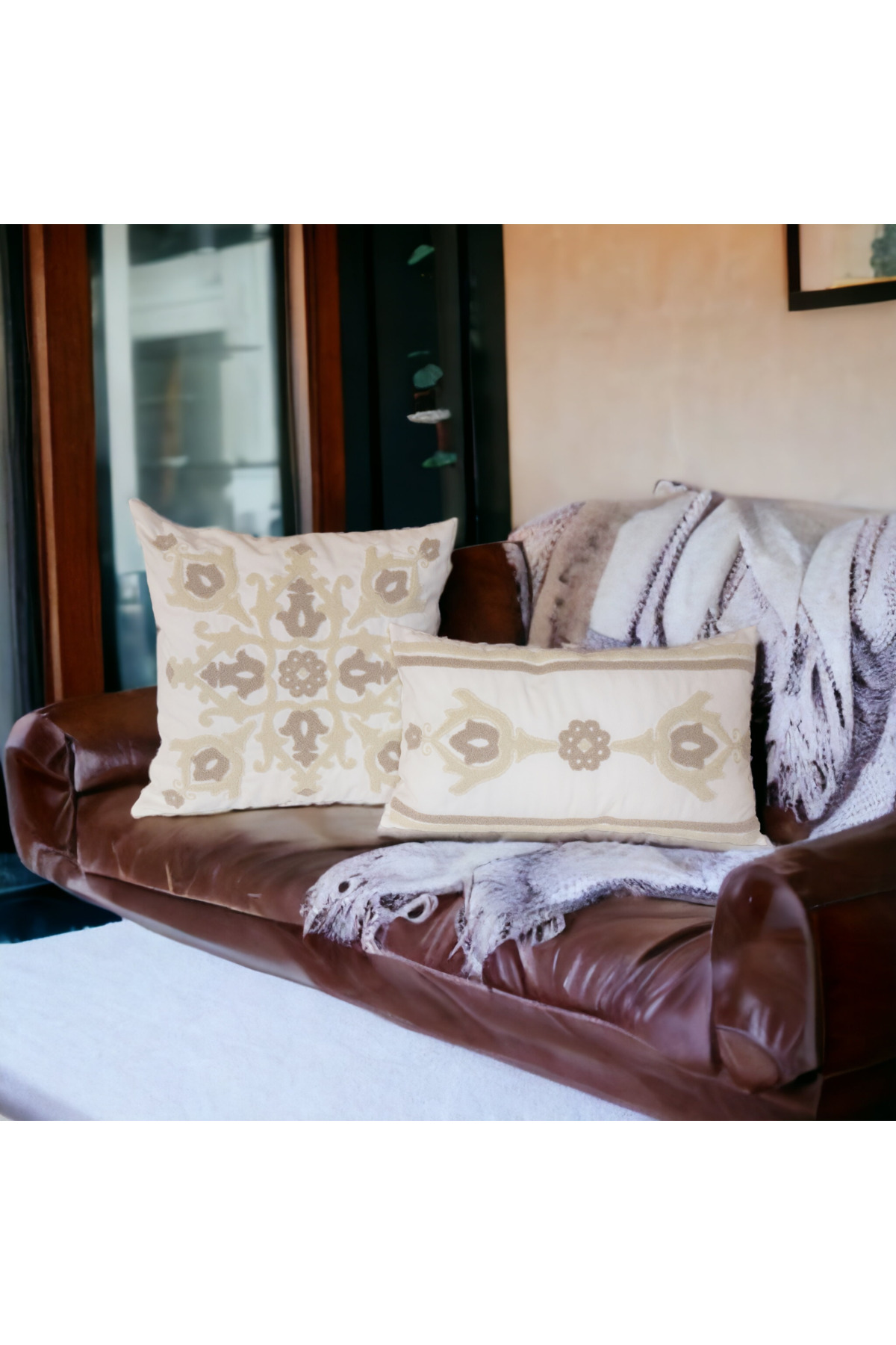 1_org_zoom Damask Suzene Punch ( Panç ) Nakışlı Dekoratif Kırlent Kılıfı 45x45 Cm Naturel - Görsel 1
